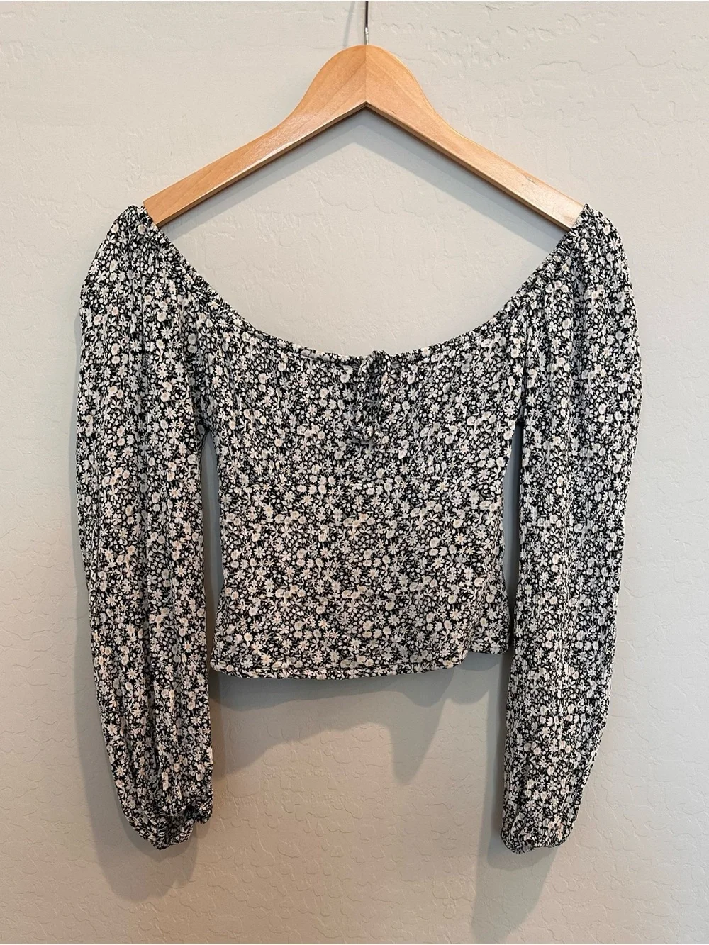 Abercrombie & Fitch Green Floral Smocked Cropped Blouse
